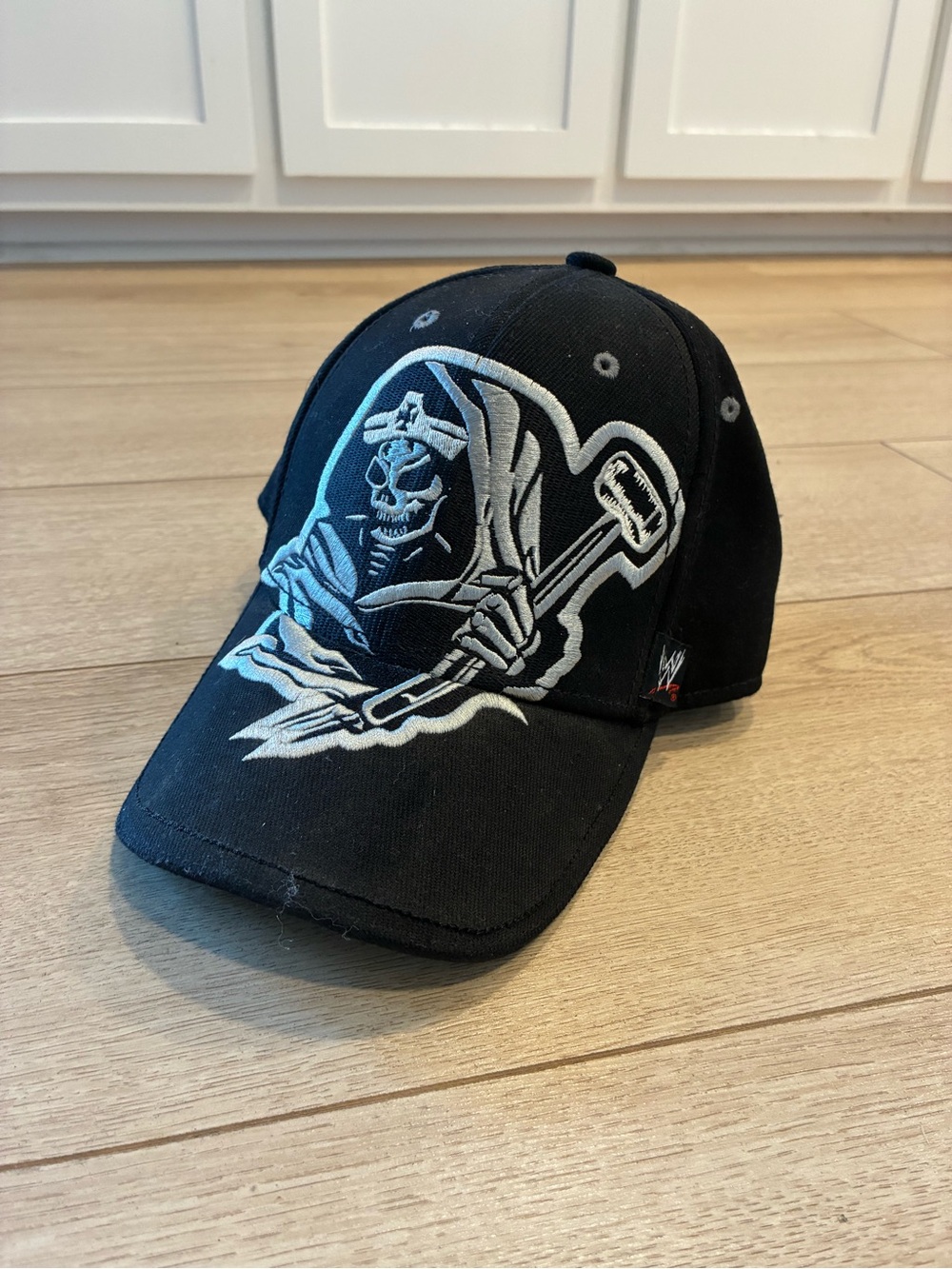 Vintage WWE Triple H HHH Wrestling Skeleton Skull Stick Strap Hat WWF